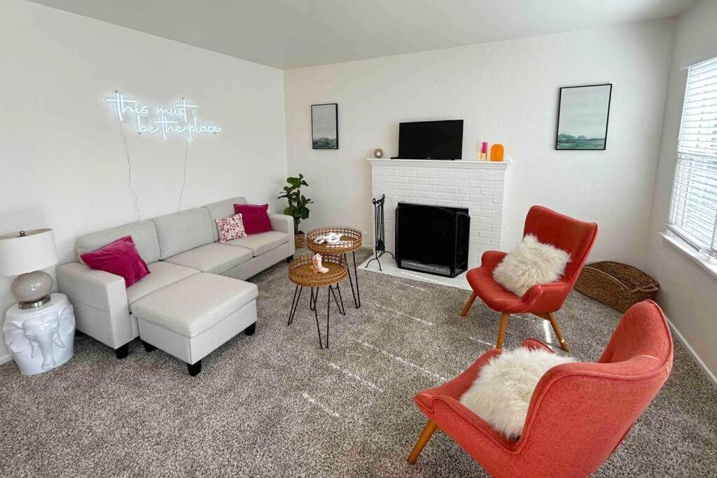 Entire Home By Newport Beach, Disneyland And Sna! Коста Меса Экстерьер фото